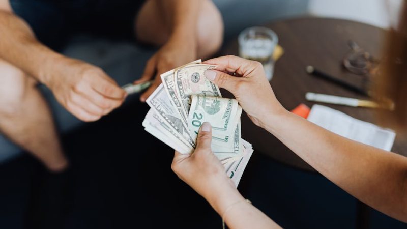 Кредиты и займы под залог недвижимости и квартиры